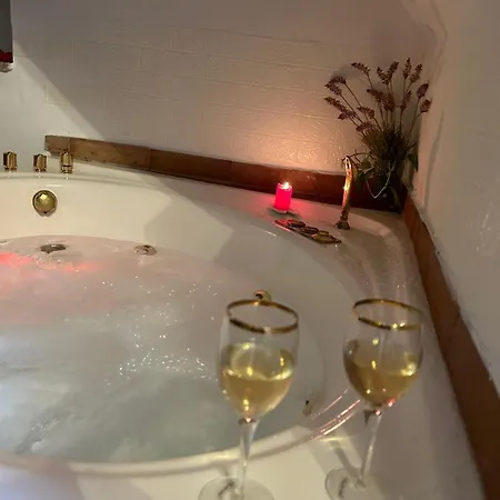 Your Luxury Civitella فيلة